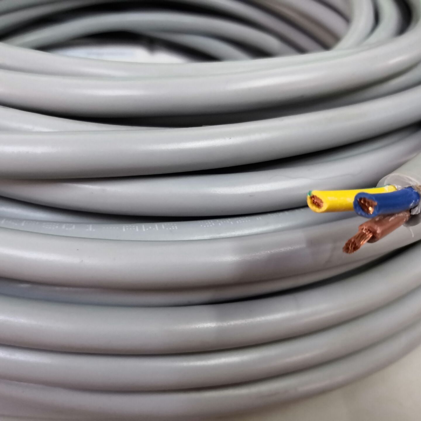 300/500V 450/750V Grey Cable